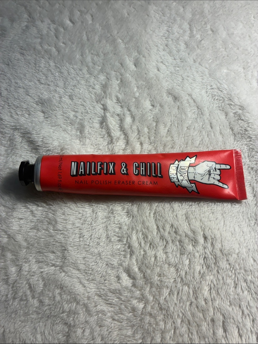 Nailfix & Chill Nail Polish Eraser Cream - Red Tube